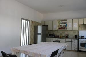 Una cocina o kitchenette en Costas Hostel Action 2