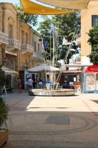 Photo de la galerie de l'établissement Costas Hostel Action 2, à Nicosie