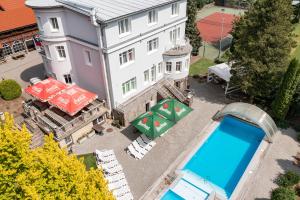 Bazén v ubytování Pension Trautenberk nebo v jeho okolí