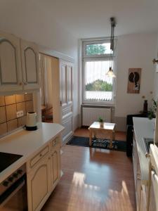Dapur atau dapur kecil di Kaiserliches Postamt Cobern +19 gambar