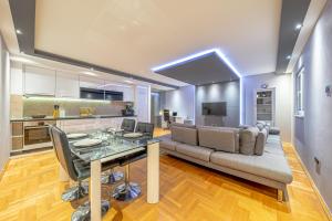Kuchyň nebo kuchyňský kout v ubytování Apartments Danigo