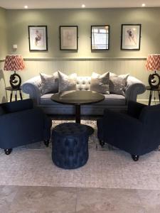 Χώρος καθιστικού στο Flynns of Termonfeckin Boutique Hotel