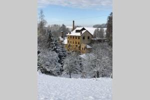 PENZION "Pivovar" KLUGE - Jedinečné ubytování v areálu bývalého pivovaru v zime