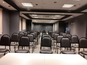 Área de negócios e/ou sala de conferências em ibis Natal