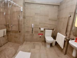 Um banheiro em ibis Natal