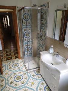 O baie la La finestra sul mare +12 fotografii