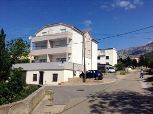 Výhľad na hory alebo výhľad na hory priamo z apartmánu