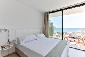 Gallery image of ECO-APARTMENTS LA MARINEDA in Roses