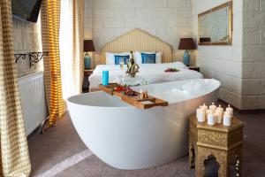Et badeværelse på Hotel Azzun Orient SPA&Wellness
