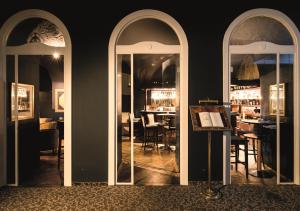 منطقة البار أو اللاونج في Palais-Hotel Erzherzog Johann