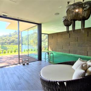 Bazén v ubytování Douro Suites nebo v jeho okolí