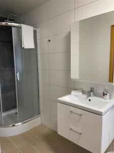 Ванна кімната в Helgrindur Guesthouse
