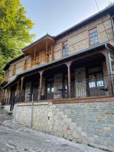 Photo de la galerie de l'établissement 11 Luxury Apartments Metsovo, à Metsovo