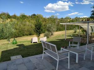 A garden outside La Silvana B&B