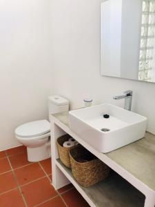 A bathroom at Casa Campinho