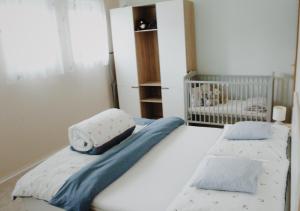 Postel nebo postele na pokoji v ubytování Apartmán "Pod Rokem" + 37 fotografií