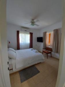 Postel nebo postele na pokoji v ubytování Maple's Place - אירוח מייפל