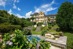 Casa con jardín y piscina en Villa San Martino, en Verbania