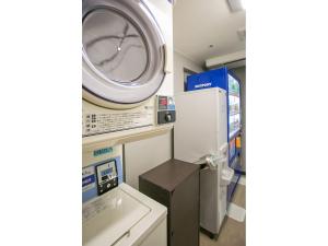 福岡市にあるMars Garden Hotel Hakata - Vacation STAY 48738vのキッチン(洗濯機、冷蔵庫付) +6枚の写真