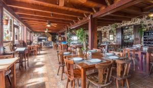 Gallery image of Hotel Rural Restaurante Mahoh in Villaverde