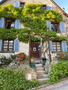 Zahrada ubytování B&B de charme La Maison des 5 Temps + 37 fotografií