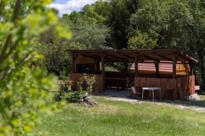 Vonkajšia záhrada v ubytovaní Tókert Vendégház