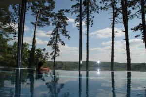 Bazén v ubytování Wellnesshotel Schönblick nebo v jeho okolí