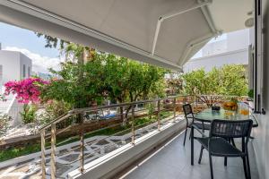 Un balcon sau o terasă la Lemonokipos