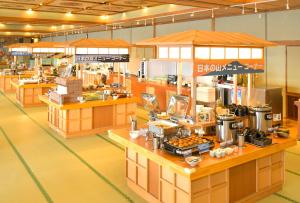 A restaurant or other place to eat at Toya Kohan Tei