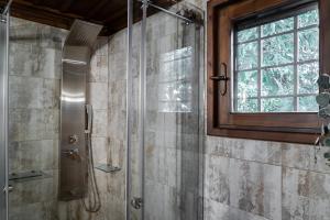 Kúpeľňa v ubytovaní Helene Eco Luxury Villa