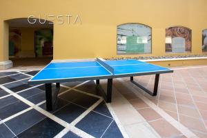 Stolní tenis v ubytování Jumeirah Beach Residence, Dubai Marina nebo okolí