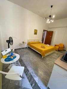 A seating area at le ginestre in centro