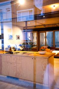Photo de la galerie de l'établissement Studio73, Guesthouse met sauna, à Courtrai
