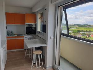 Nhà bếp/bếp nhỏ tại VUE PANORAMIQUE