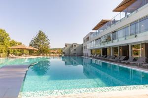 Het zwembad bij of vlak bij Hotel Sunce