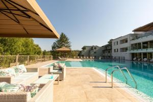 Het zwembad bij of vlak bij Hotel Sunce