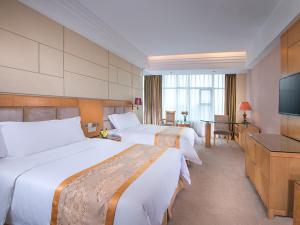 Gallery image of Vinenna International Hotel Shenzhen shajing in Bao'an
