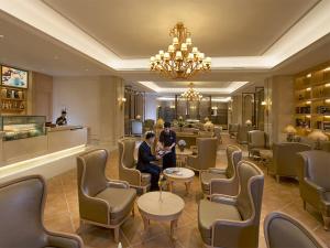 Salon oz. bar v nastanitvi Vienna International Hotel Hangzhou East Railway Station