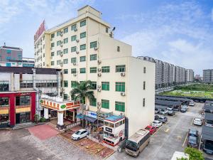 Tòa nhà nơi khách sạn tọa lạc
