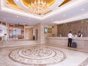 Lobi ili recepcija u objektu Vienna Hotel Shenzhen Dalang Clothing Base