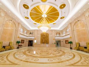 Preddverje oz. recepcija v nastanitvi Vienna International Hotel Shanghai Pudong New District Dishui Lake Univeristy City
