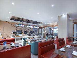 Gallery image of Vienna International Hotel Jingdezheng People Square in Jingdezhen