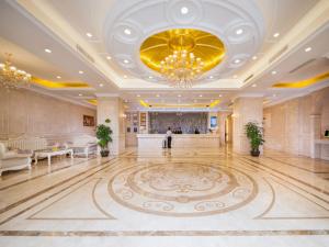 Ο χώρος του λόμπι ή της ρεσεψιόν στο Vienna Hotel Dongguan Shi