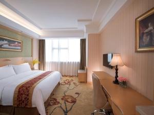 Gallery image of Vienna Hotel Guangzhou Guangcong Fifth Road in Guangzhou