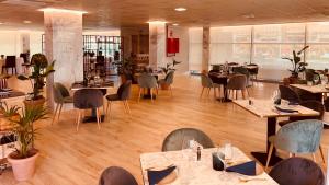 Um restaurante ou outro lugar para comer em Cullera Holiday