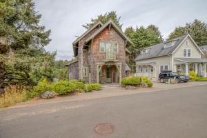 Gallery image of Cascade Cottage in Lincoln City