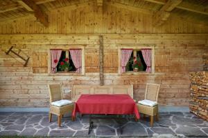 Fotografie z fotogalerie ubytování Saukaserstub'n Apartments - Ferienwohnung Schützkogel v destinaci Jochberg