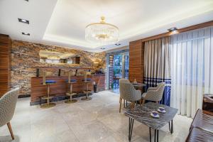 A seating area at La Palace Exclusive Design