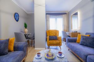 A seating area at La Palace Exclusive Design