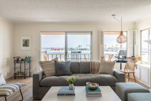 Bay View 1 - Stylish Mission Beach Home on the Sand!